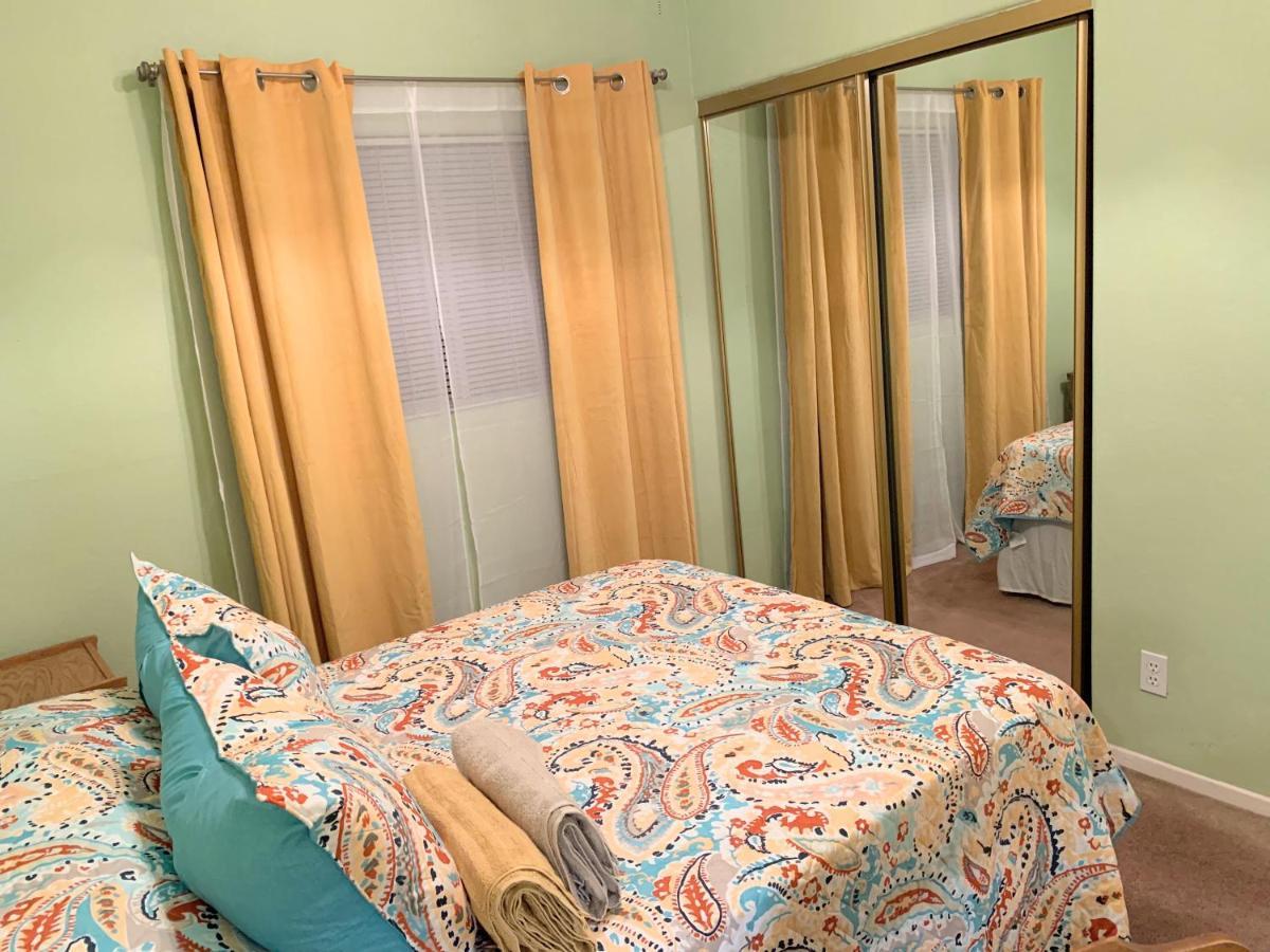 Festive Haven Room Hemet Dış mekan fotoğraf